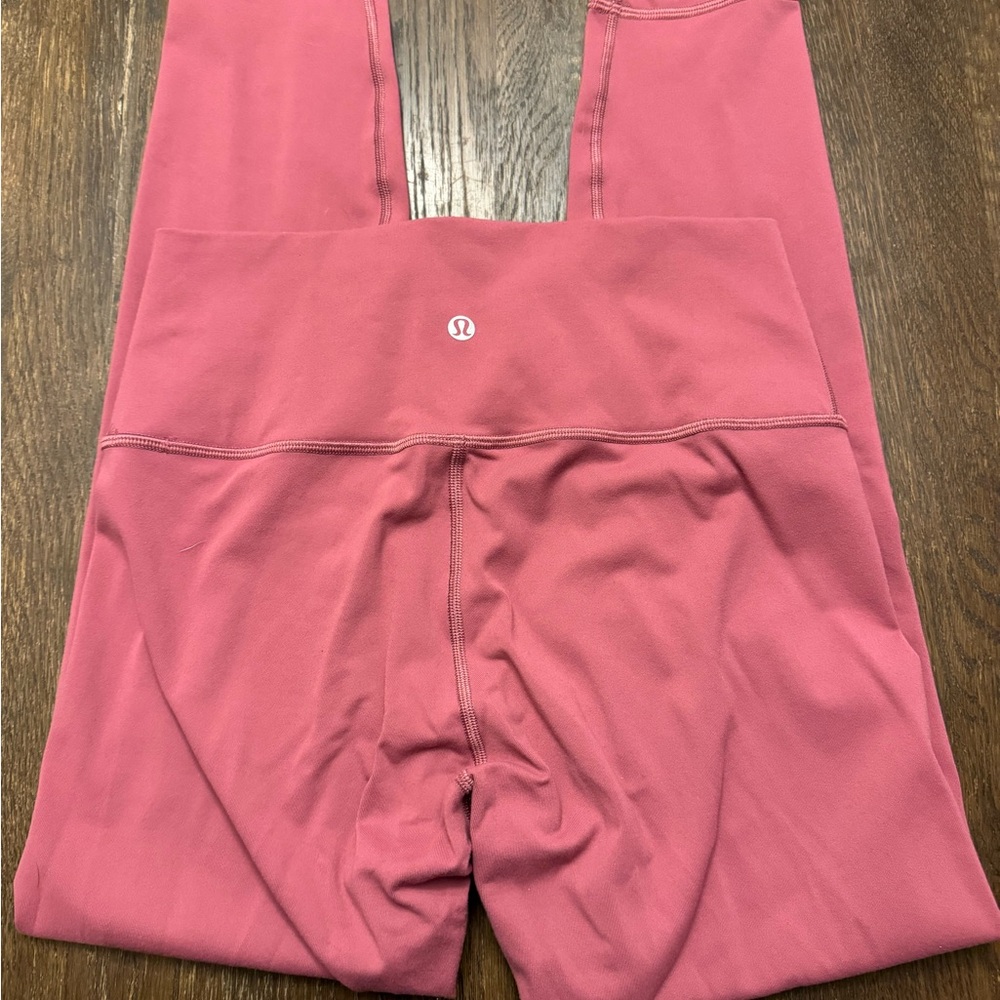 Excellent condition lululemon leggings - Picture 2 of 2